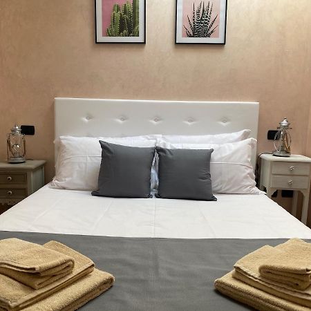 Appartamento CasaMartaNavigli Milano Esterno foto